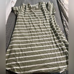 Umgee cotton t-shirt dress. Size XL. No holes or stains. Smoke free one pet home
